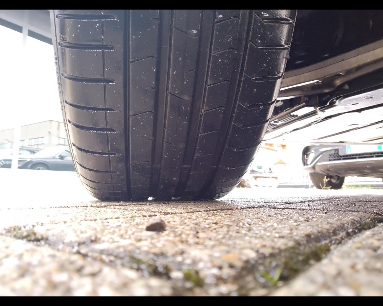 Mercedes-Benz GLB - X247 2019 - GLB 180 d Premium auto