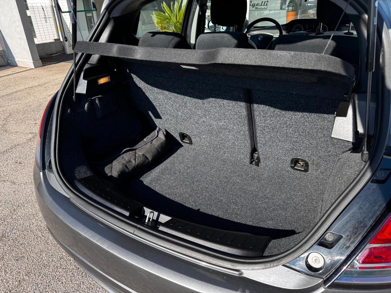 Lancia Ypsilon 1.2 69 CV 5 porte GPL Ecochic Gold