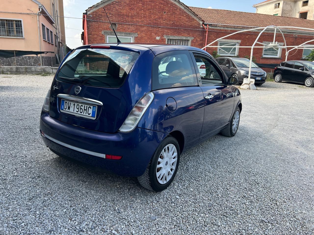 Lancia Ypsilon 1.4 Argento Ecochic GPL