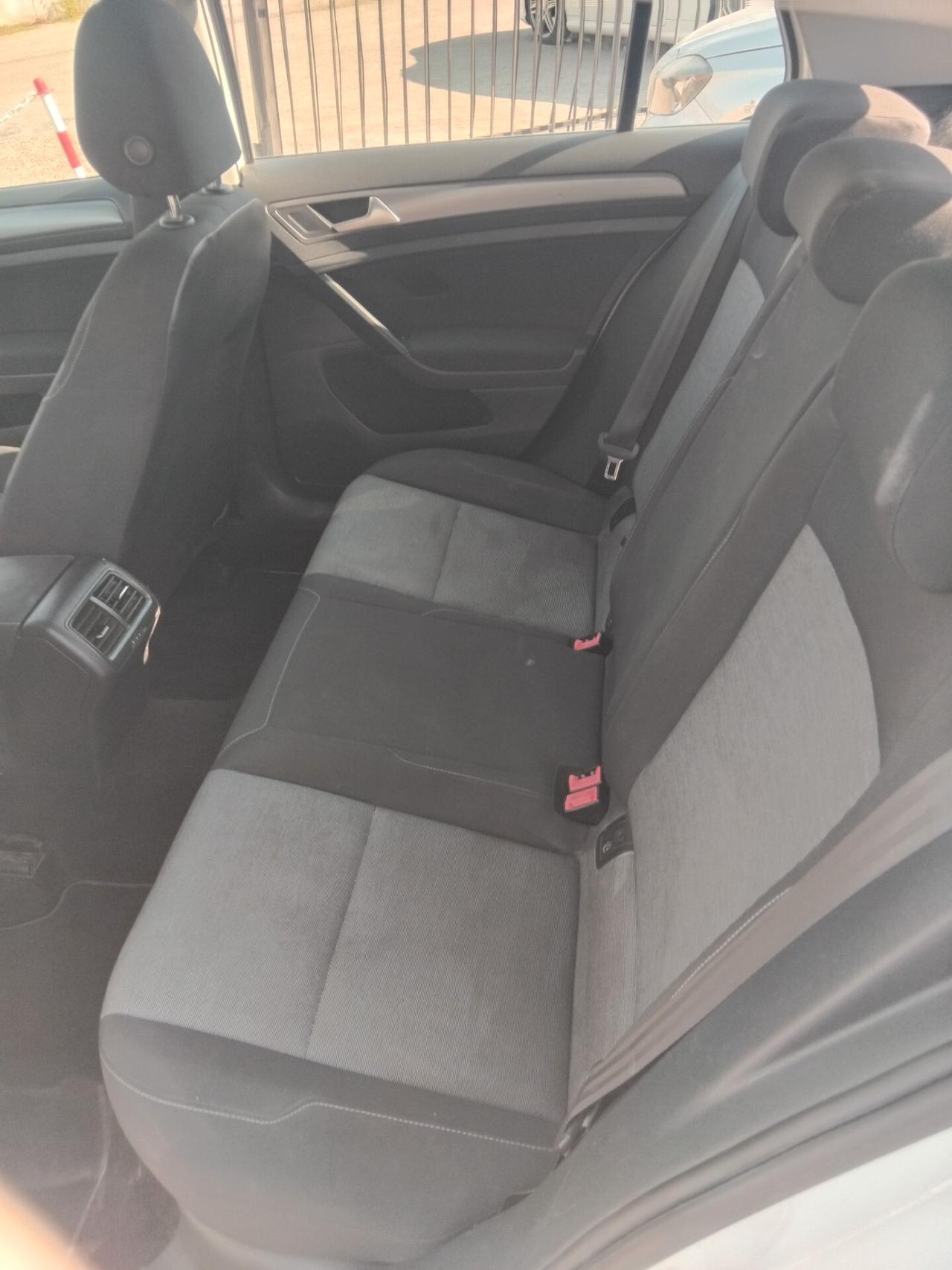 Volkswagen Golf 1.6 TDI DSG 5p. Highline BlueMotion Technology