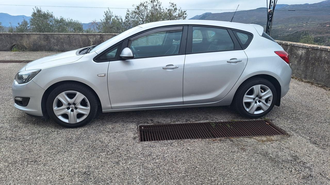 Opel Astra 1.4 Turbo 140CV 5 porte GPL Tech Cosmo