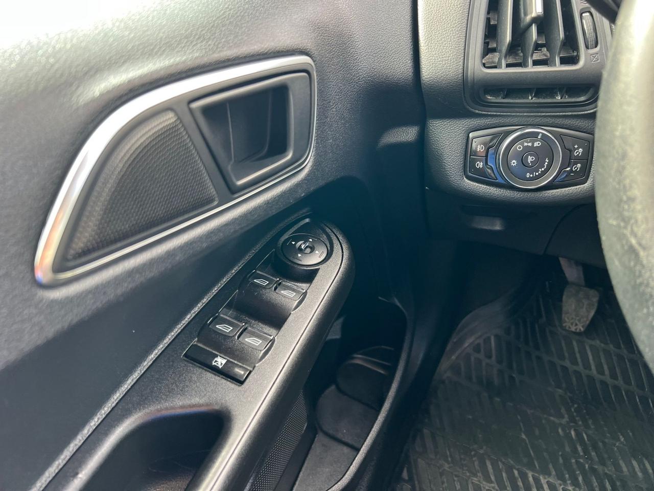 Ford B-Max 1.5 TDCi 75 CV Titanium
