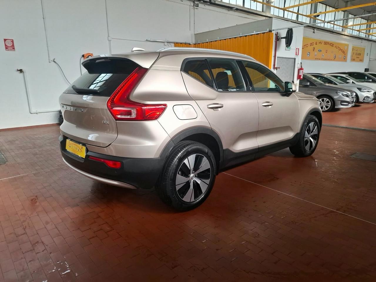 Volvo XC40 B3 automatico Ultimate Bright