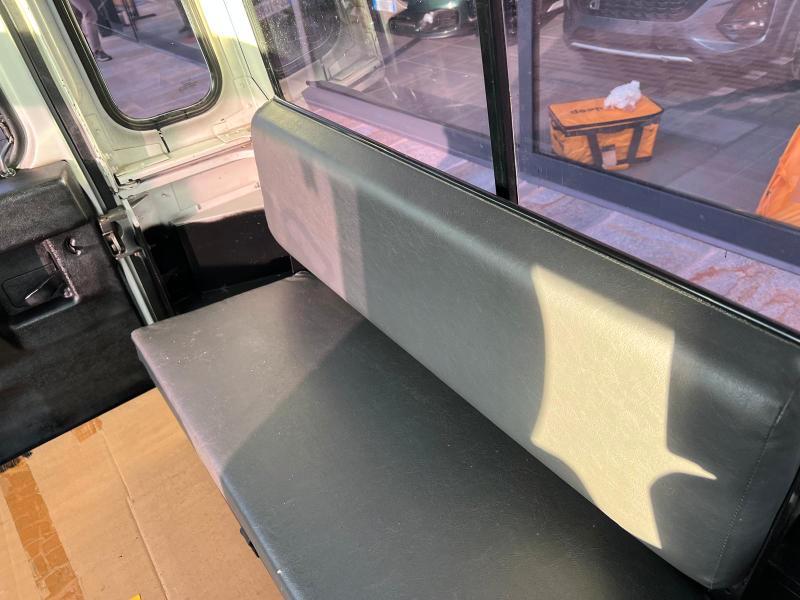 Land Rover Defender 90 SW Defender 90 2.5 tdi County