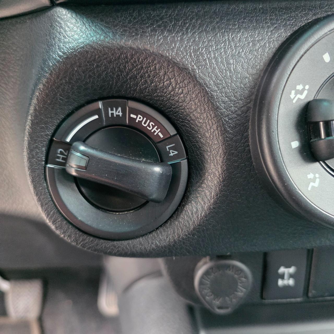 Toyota Hilux 2.4 D-4D 4WD 4 porte Double Cab Executive