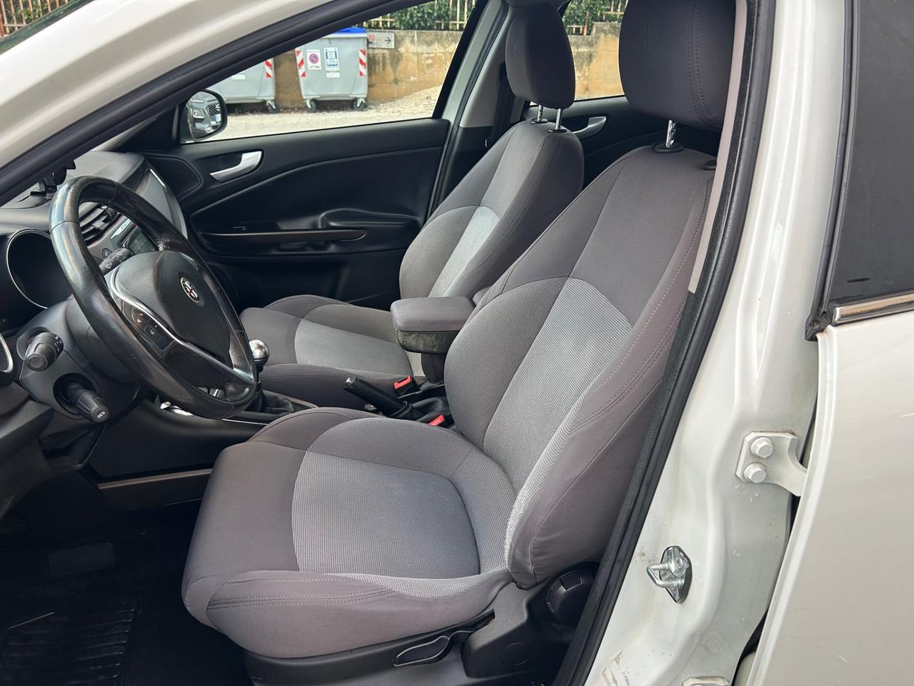 Alfa Romeo Giulietta 1.6 JTDm-2 105 CV Exclusive