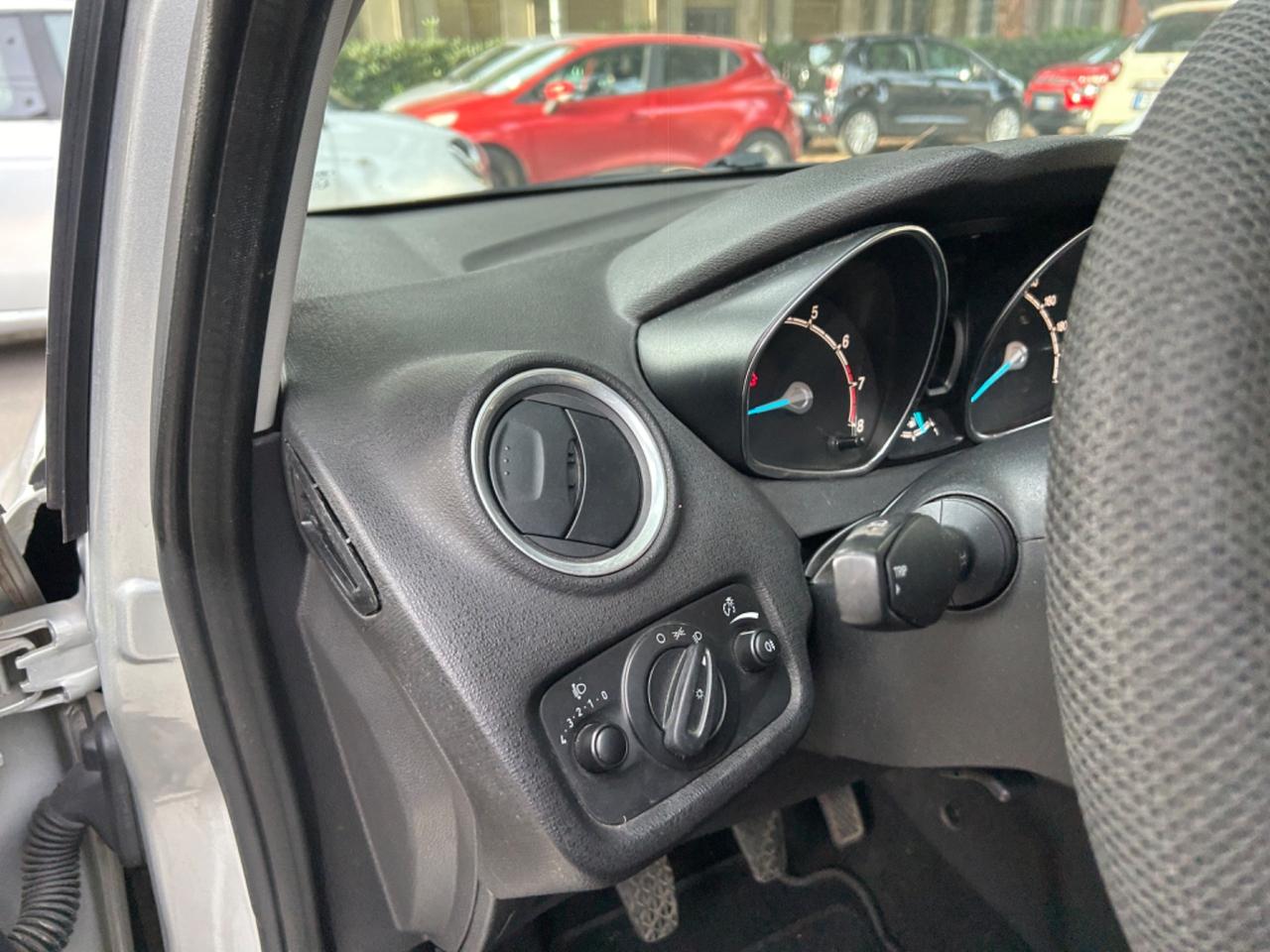 Ford Fiesta 1.4 5 porte Bz.- GPL Business