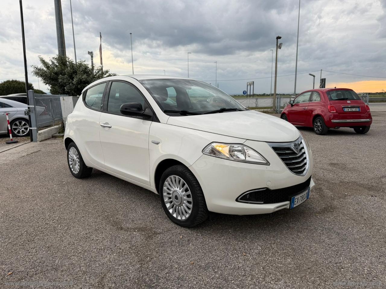 LANCIA Ypsilon 1.3 MJT 95 CV 5p. S&S Gold