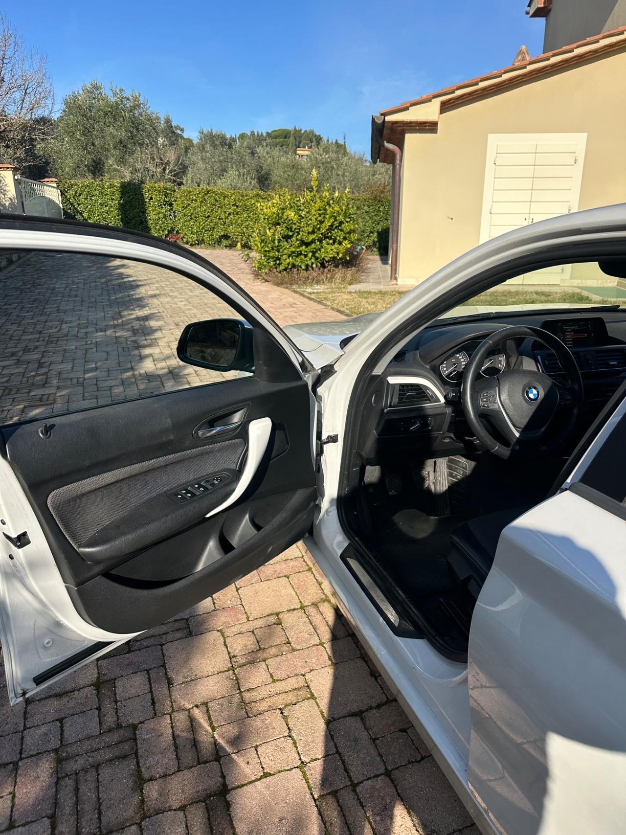 Bmw 116 116d 5p. Urban