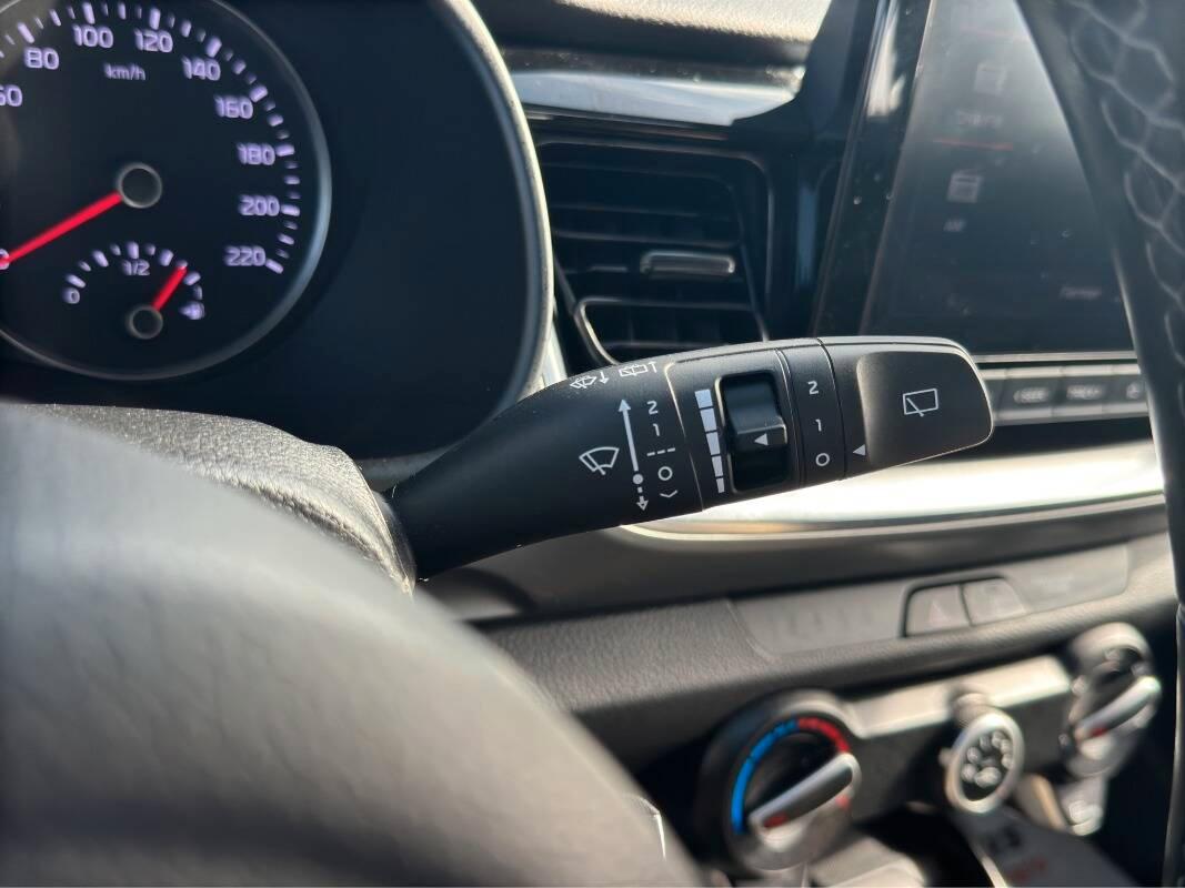Kia STONIC . ACTIVE BUSINESS CON TELECAMERA E CARPLAY