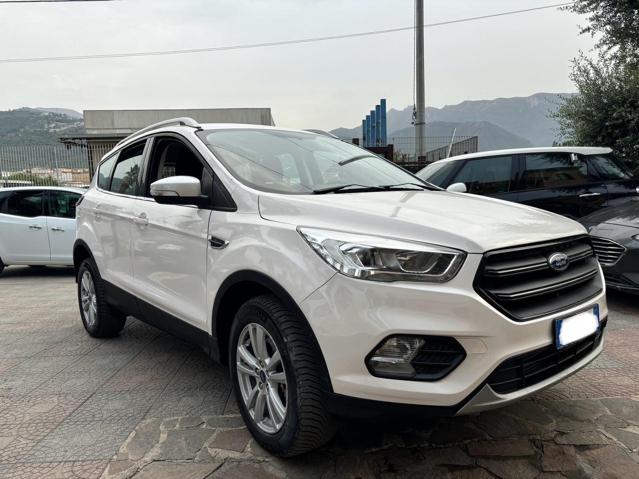 Ford Kuga 2.0 TDCI 120 CV S&S 2WD Powershift Business