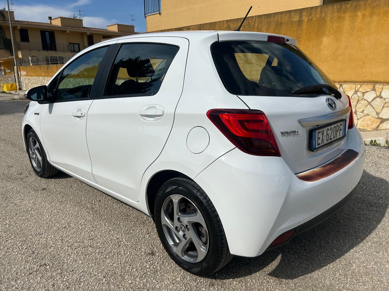 Toyota Yaris 1.5 Hybrid 5 porte Active