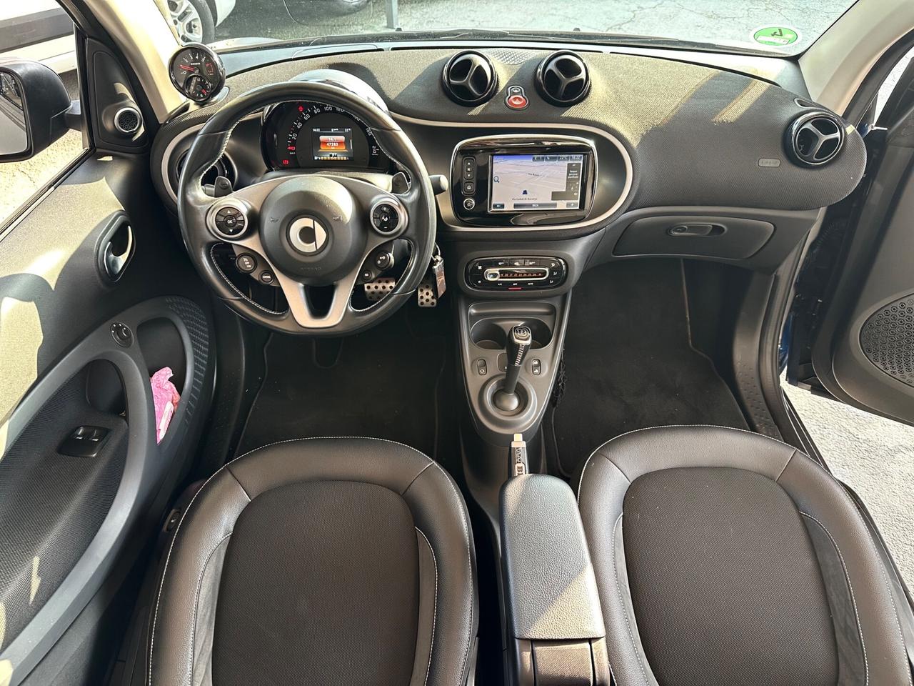 Smart ForTwo BRABUS 0.9 Turbo Twinamic Cabrio