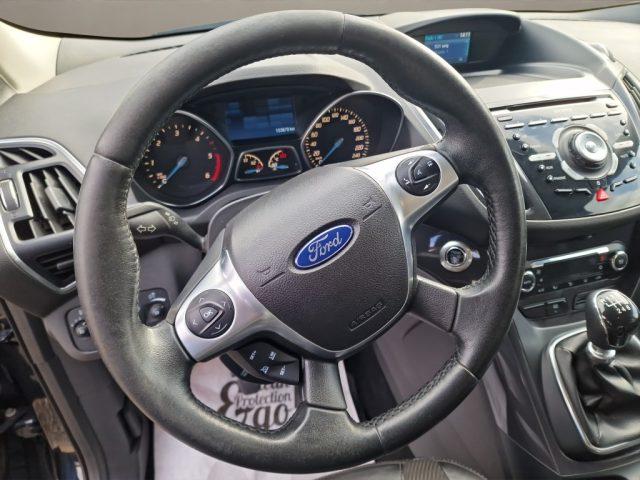 FORD Kuga 2.0 TDCI 140 CV 2WD Titanium