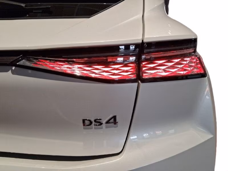 DS DS4 2ª serie Hybrid 136 Étoile Alcantara