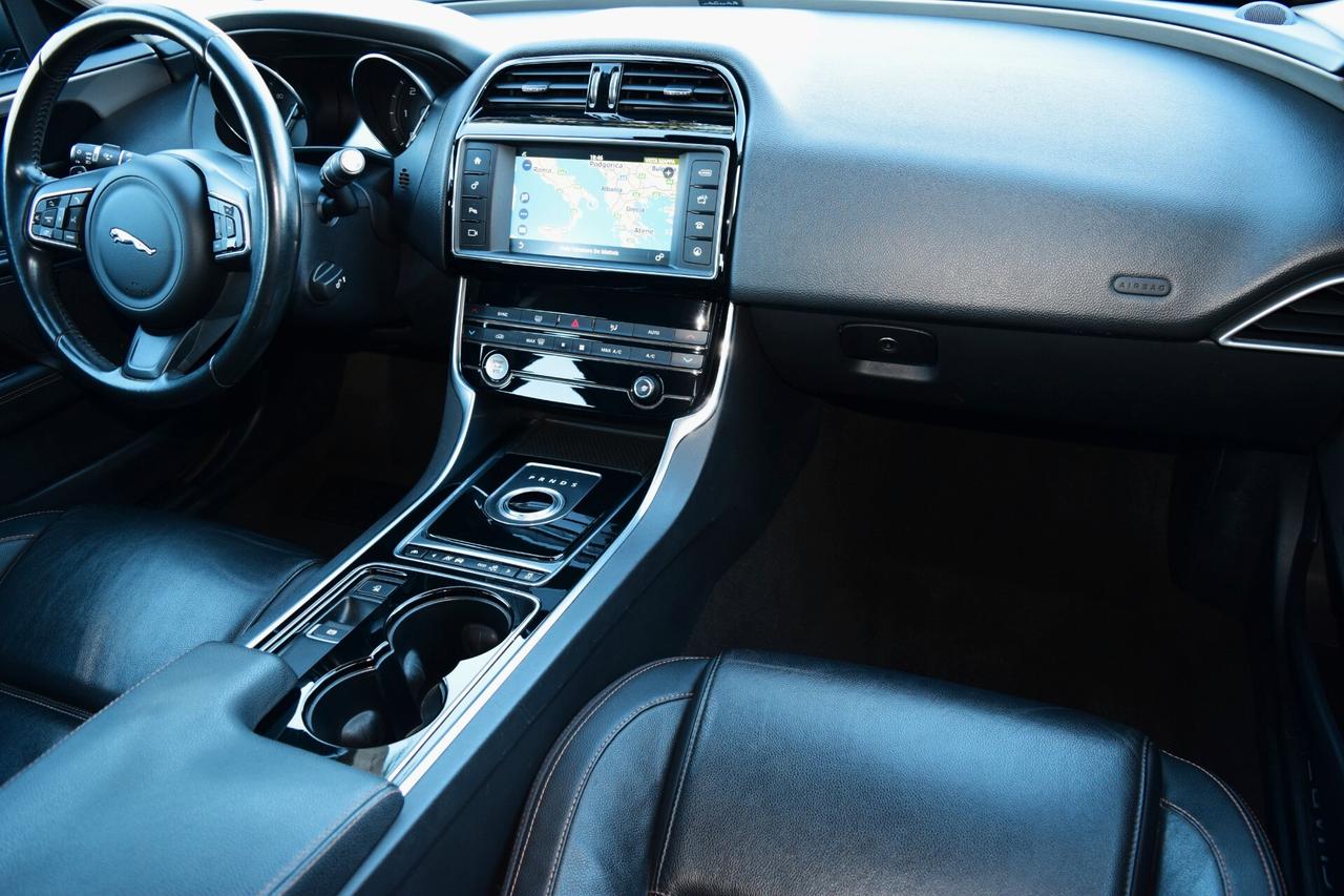 Jaguar XE 2.0 D 180 cv Automatica Prestige