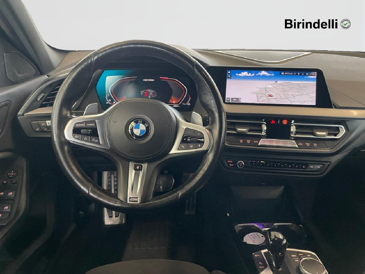 BMW Serie 1 (F40) - M 135i xDrive