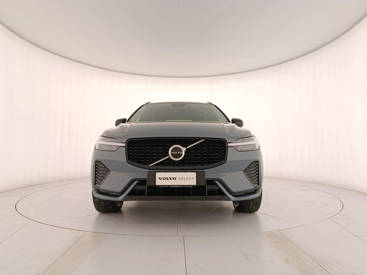 VOLVO XC60 2.0 b4 Plus Dark auto