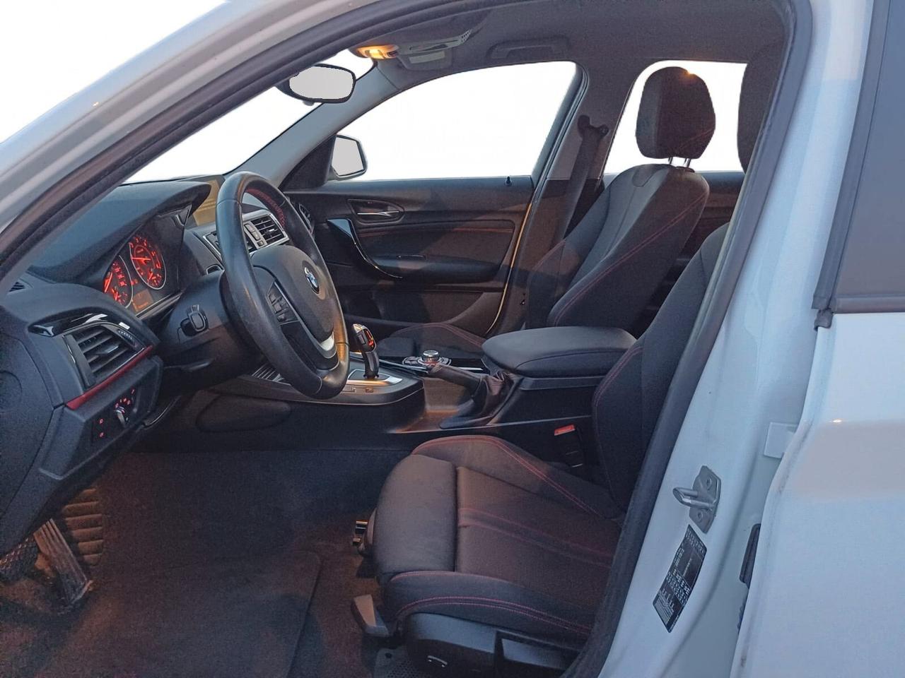 Bmw 118 118d 5p. Sport | da € 241,39 al mese