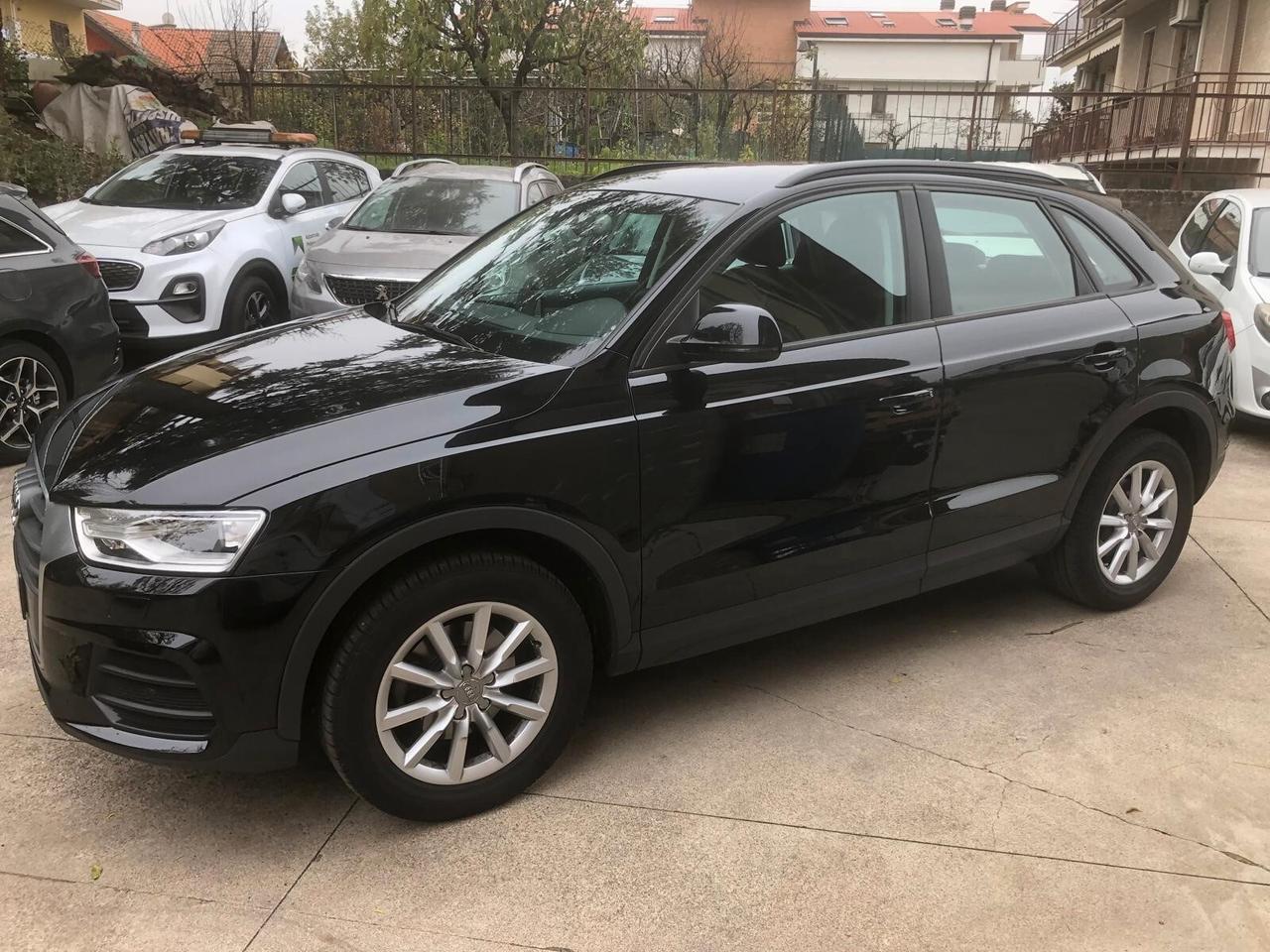 Audi Q3 2.0 TDI 150 CV Business