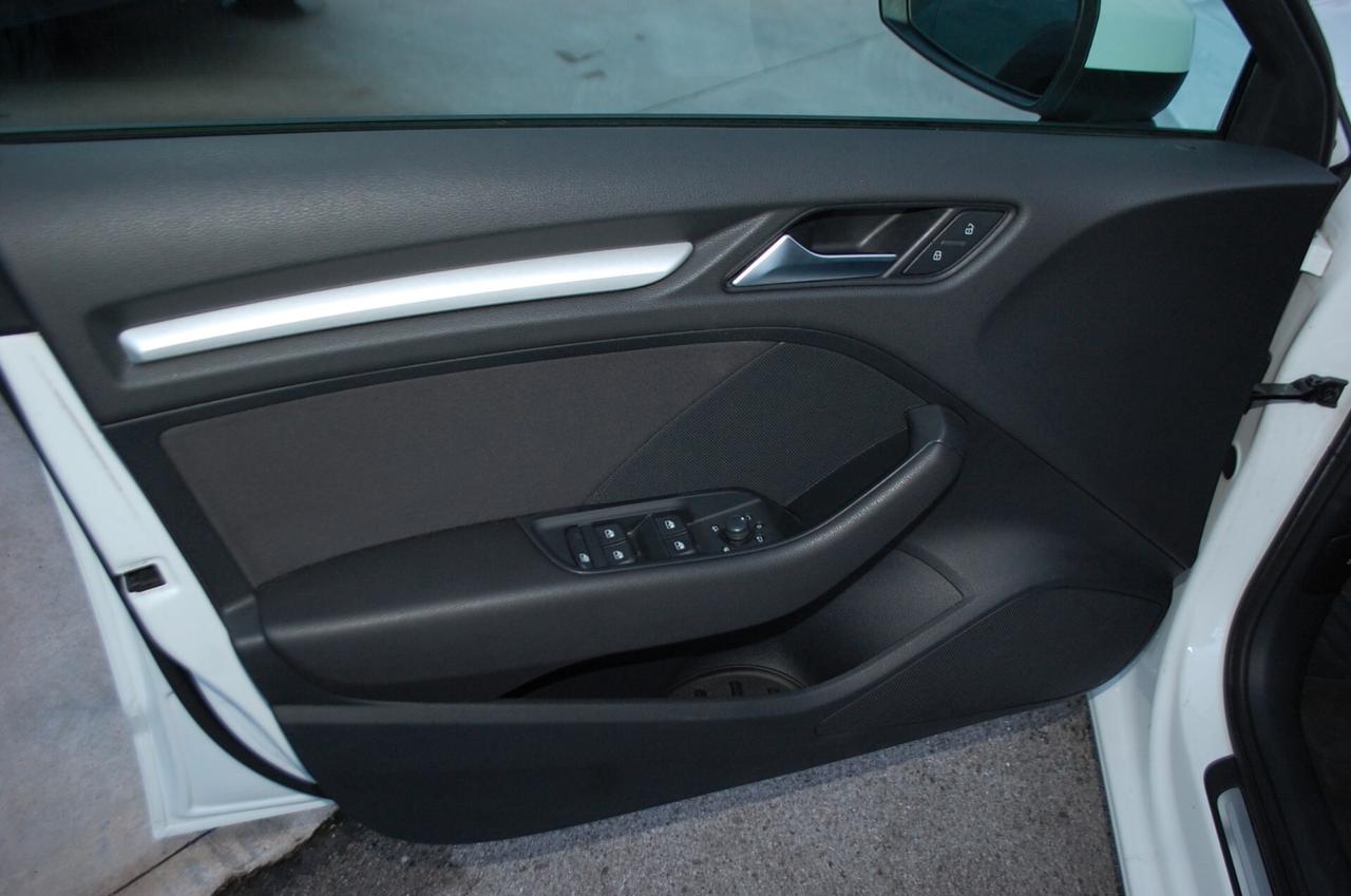 Audi A3 Sportback 30 1.5 g-tron 131CV S-Tronic Uff Italy