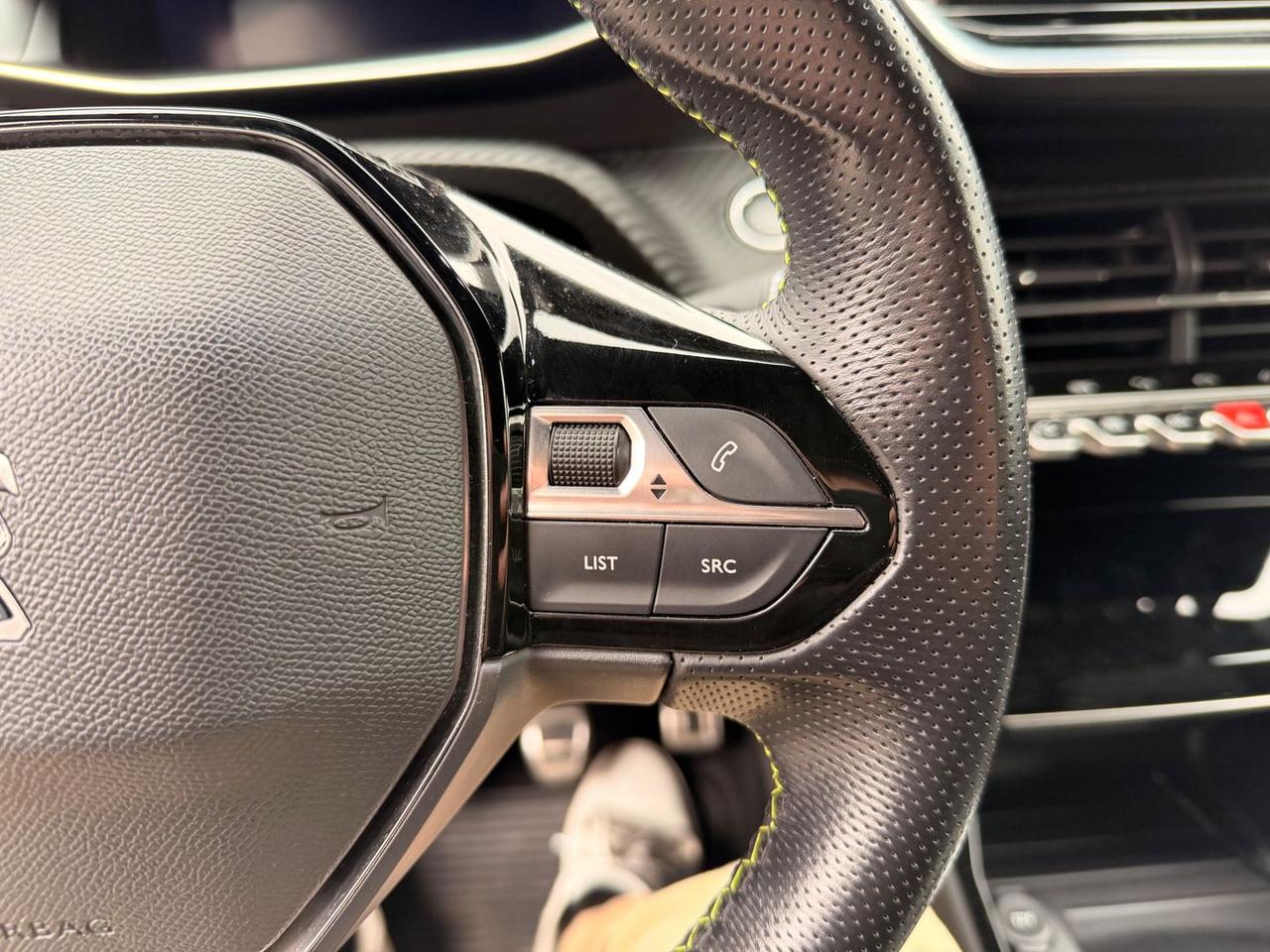 Peugeot 208 GT 1.2 PureTech 100 #8668