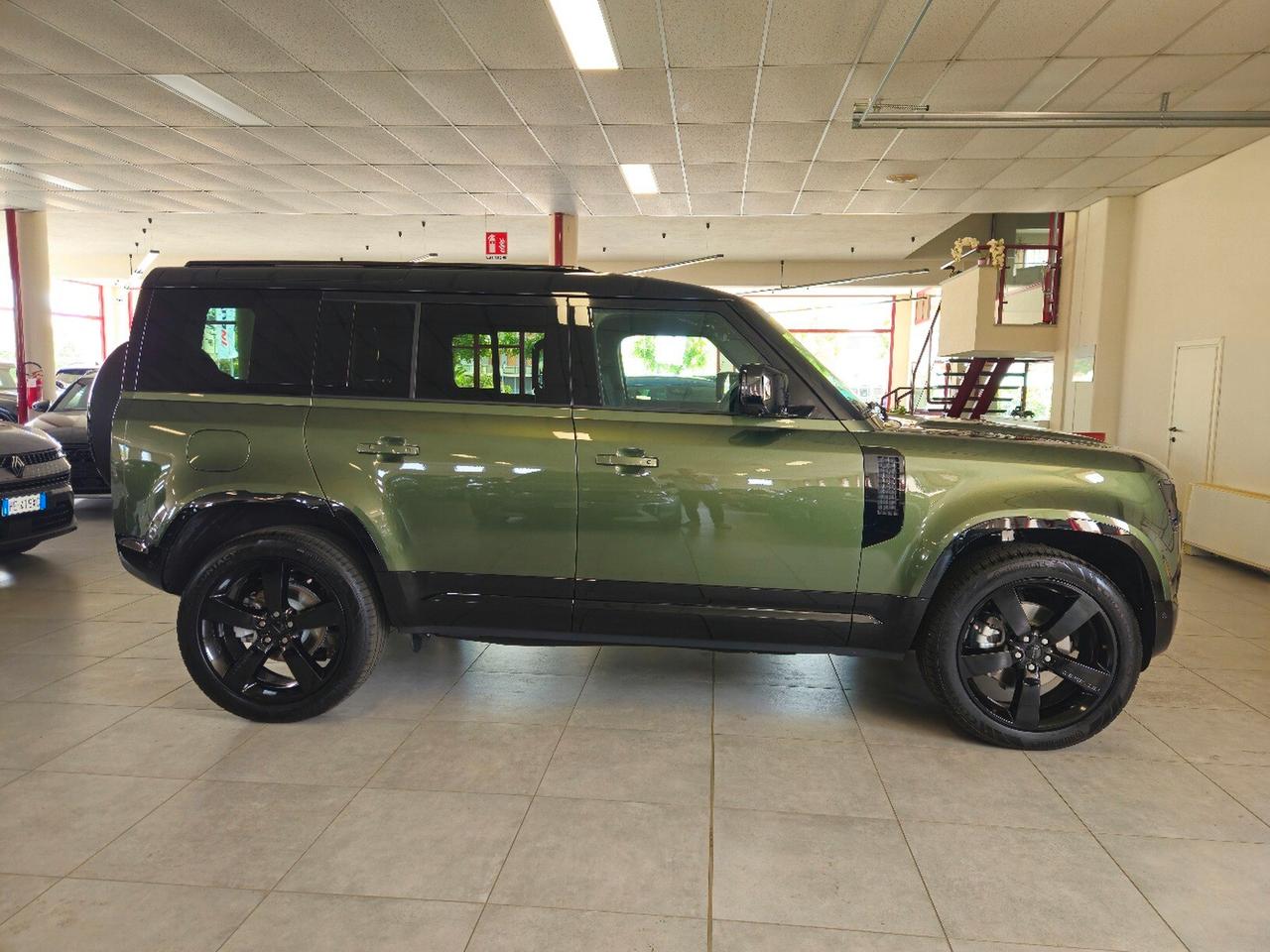 Land Rover Defender 110 3.0D I6 250 CV AWD Auto X-Dynamic SE