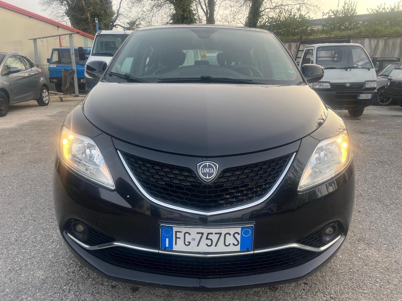 Lancia ypsilon-1.2 benz-full-11/2016