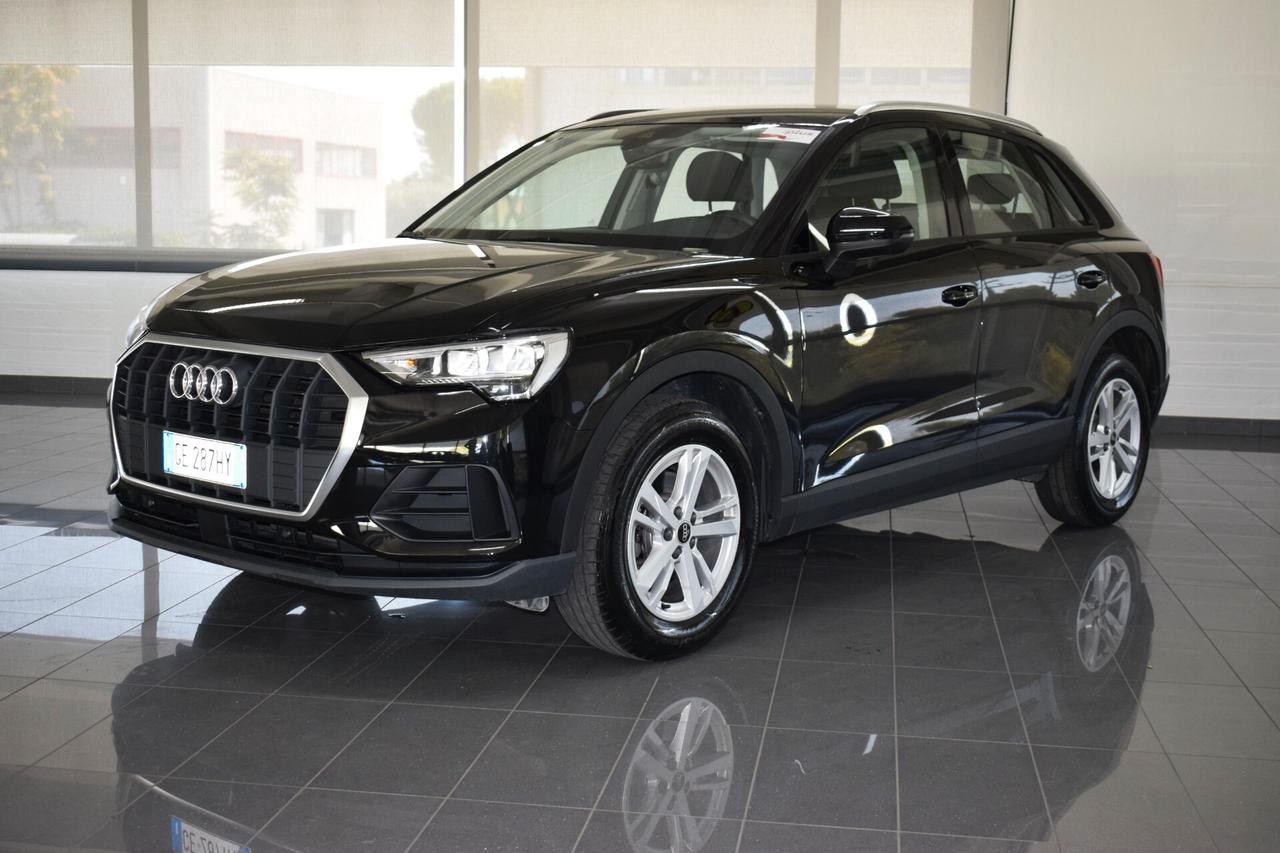 Audi Q3 35 TFSI Business