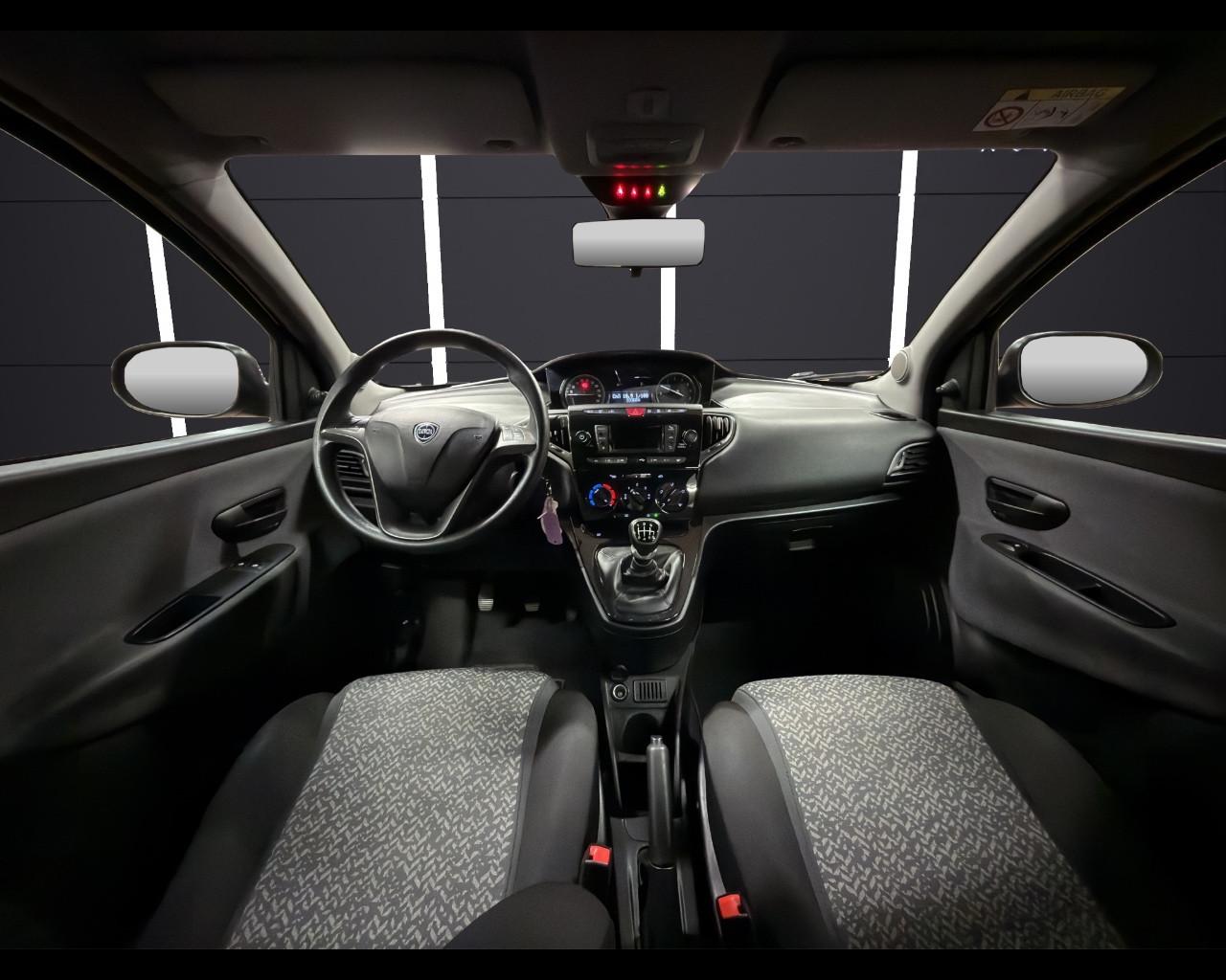 LANCIA Ypsilon 1.0 FireFly 5 porte S&S Hybrid Silver