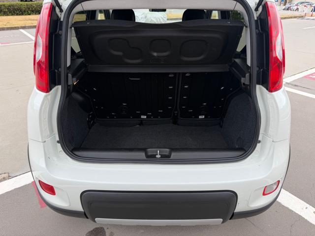 FIAT Panda 1.0 HYBRID CITY LIFE+CLIMATRONIC+SCHERMO+5POSTI
