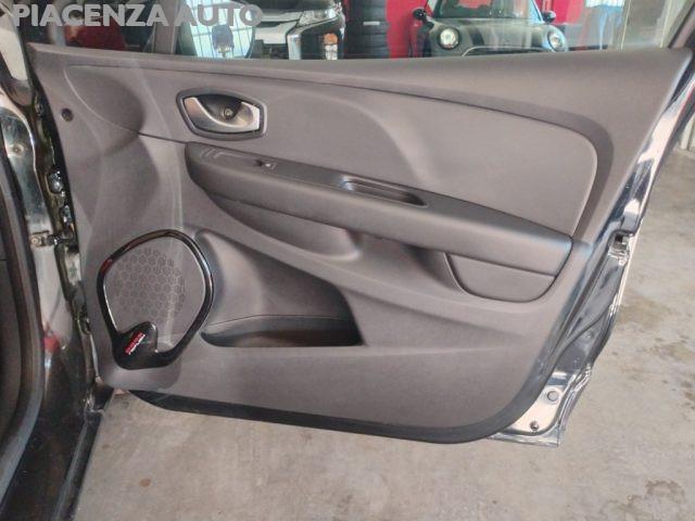 RENAULT Clio 1.2 75CV 5 porte.NAVIGATORE..NEO PATENTATI