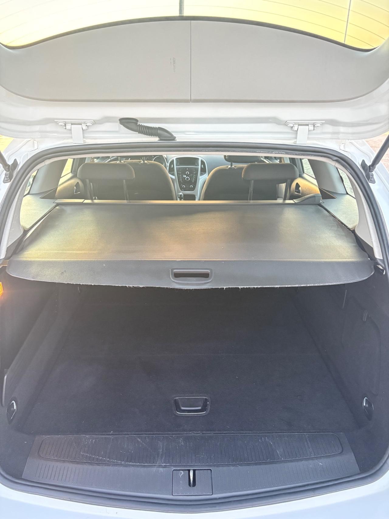 Opel Astra 1.7 CDTI 110CV 5 porte