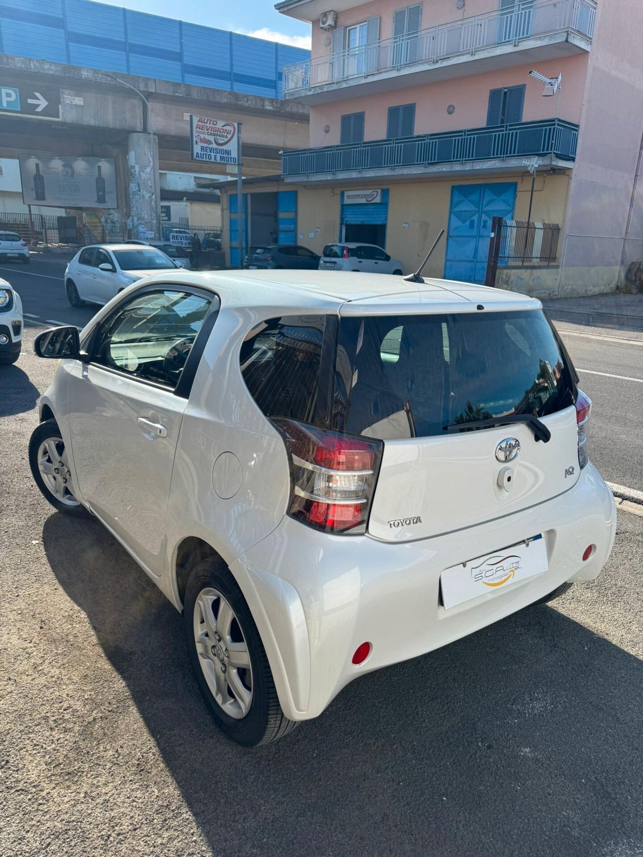 Toyota iQ 1.0