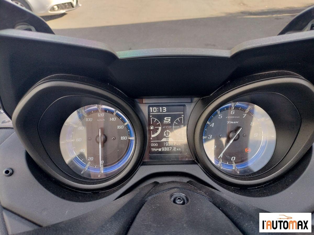 Yamaha - T-Max 530 SX Abs