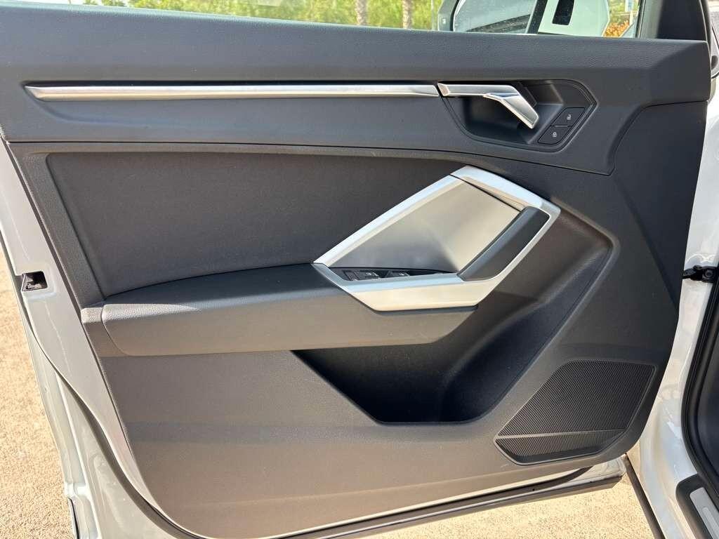 Audi Q3 35 TDI S tronic line edition IVA ESPOSTA Tua a solo 249 Euro al mese