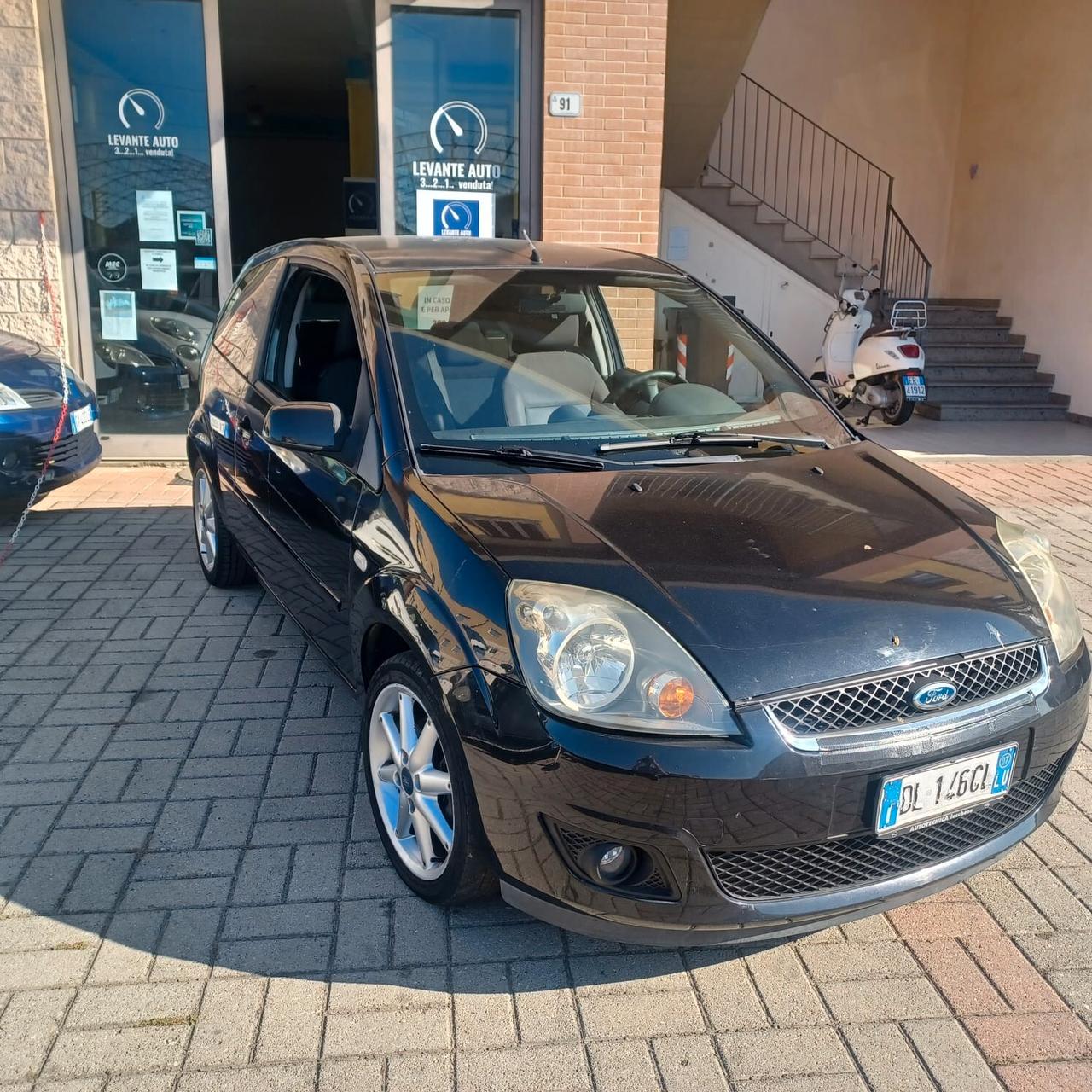 155.148 FIESTA 1.4 DCI NEOPATENTATI BEN CONSERVATA