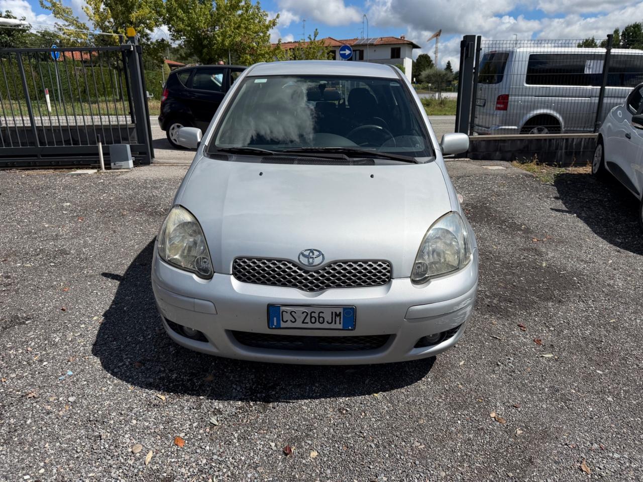 Toyota Yaris 1.4 tdi D-4D cat 5 porte Sol
