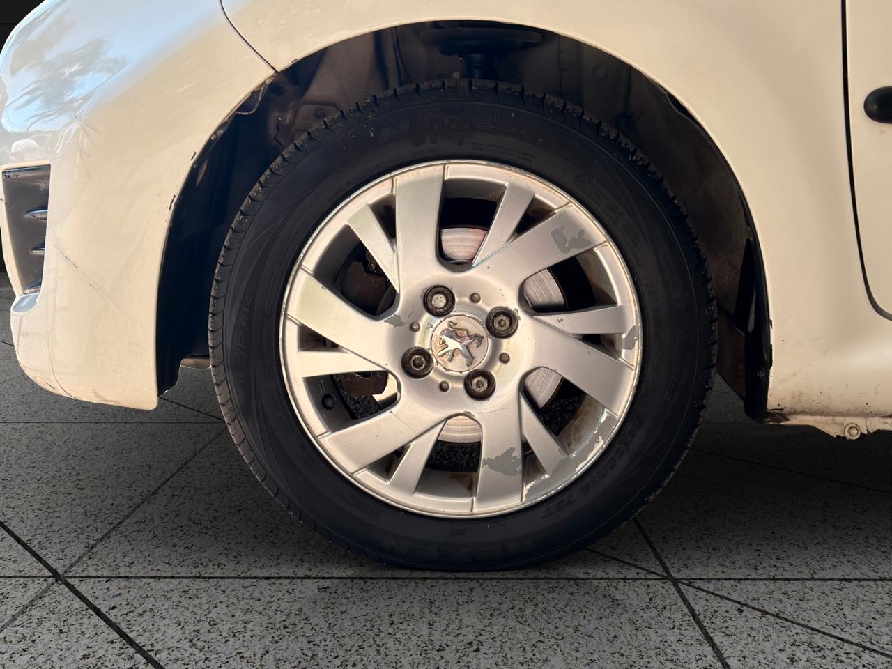 Peugeot 107 1.4 HDi 5p. Plaisir