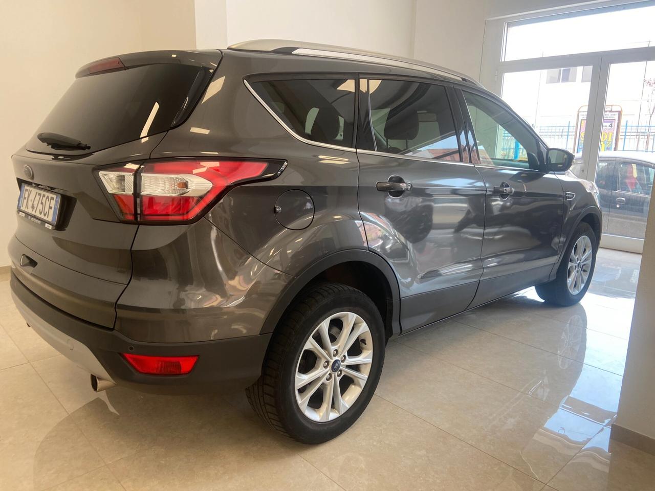 Ford Kuga 1.5 TDCI 120 CV S&S 2WD Titanium