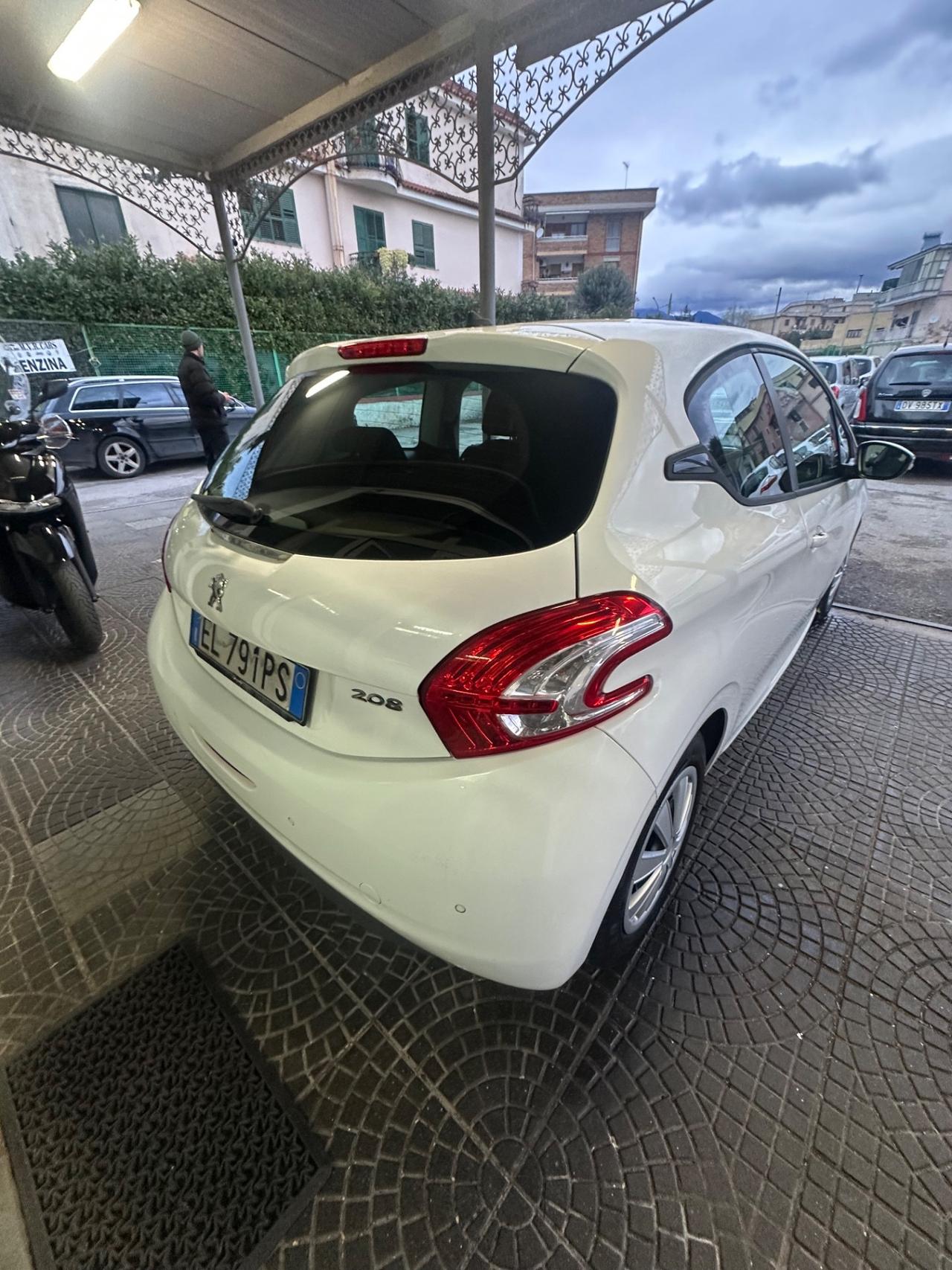 Peugeot 208 1.4 HDi 68 CV 3 porte Access