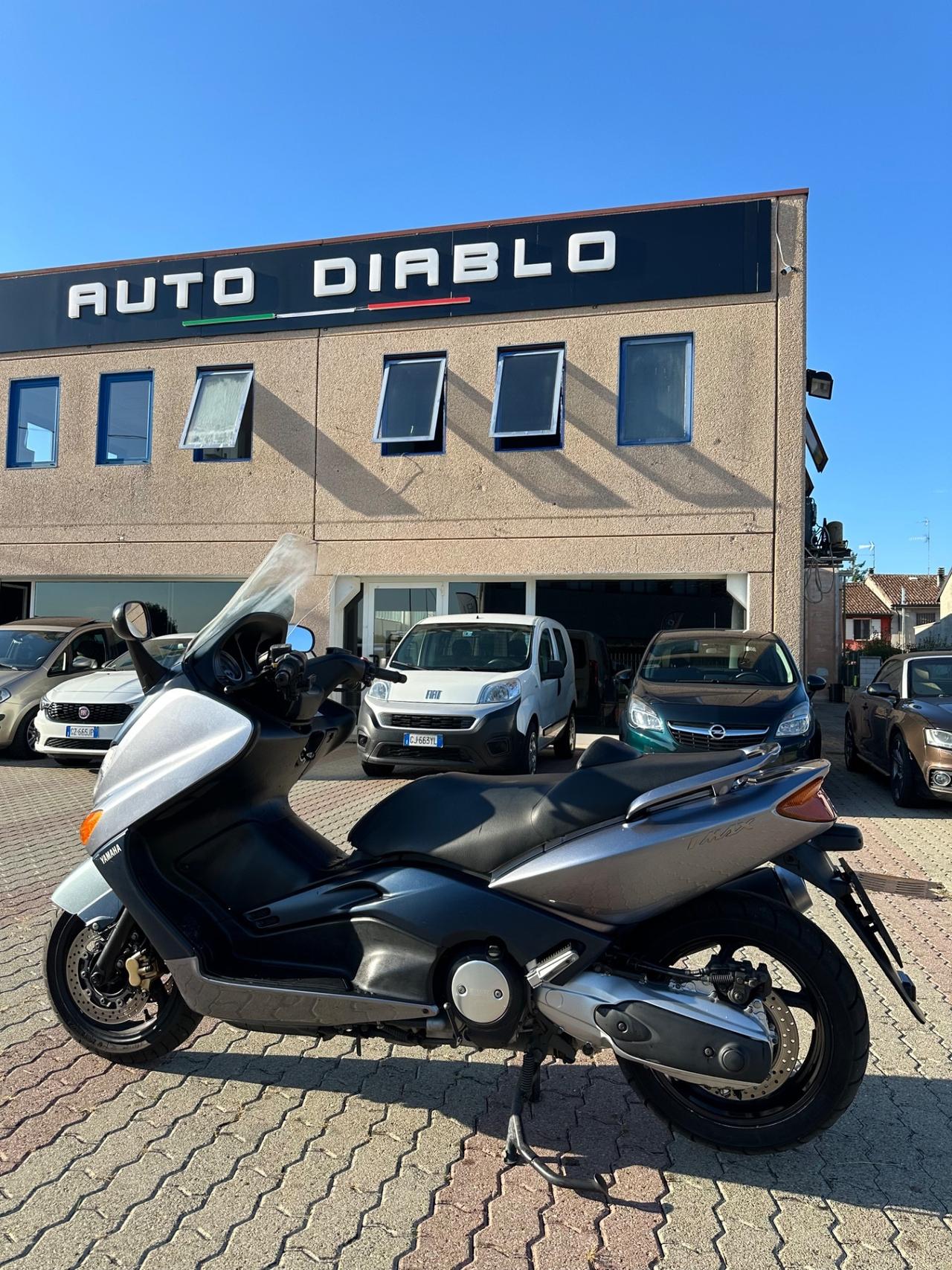 Yamaha TMAX White 500