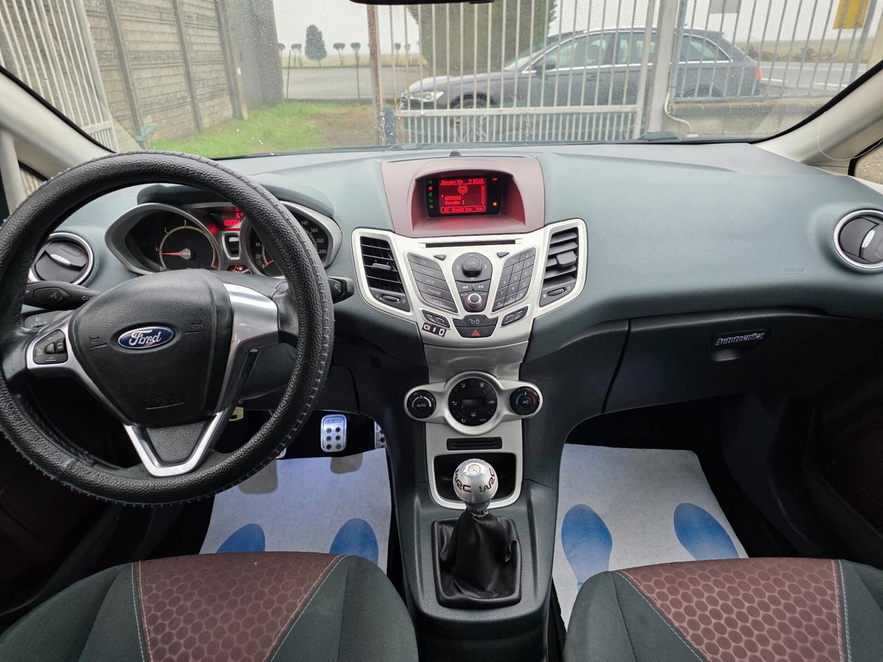 Ford Fiesta 1.4 TDCi 5p. Titanium JNEOPATENTATA