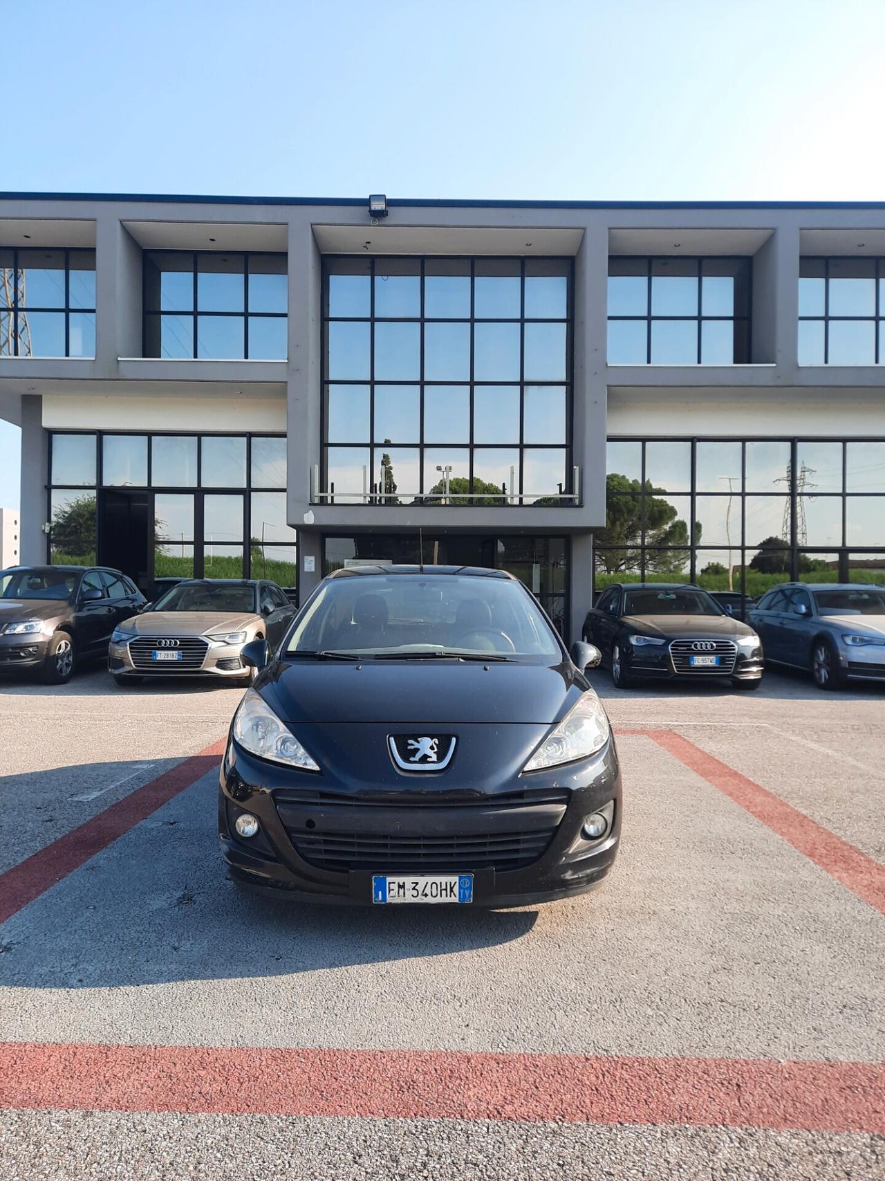 Peugeot 207 1.4 HDi 70CV 3p. OK NEOPATENTATI