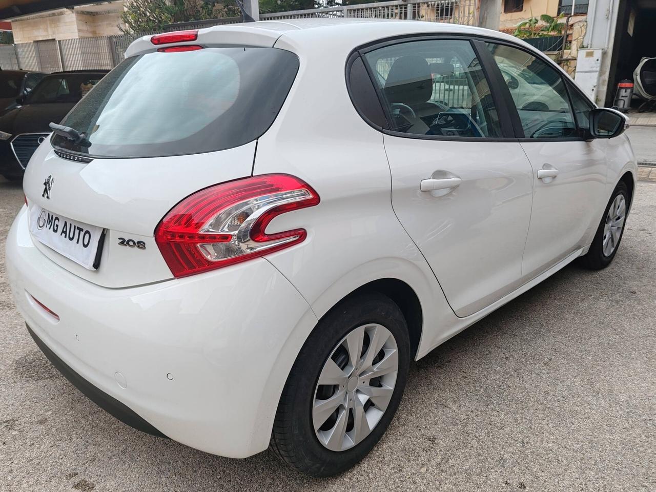 Peugeot 208 1.4 HDi 68 CV 5 porte