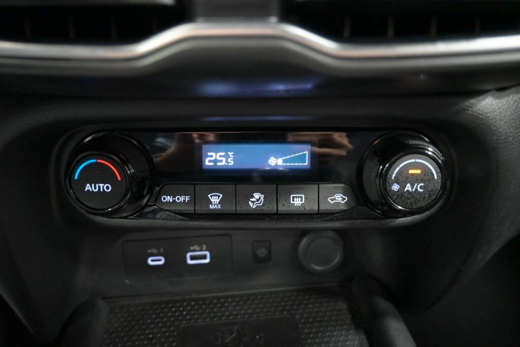 NISSAN JUKE 1.0 DIG-T 114CV 6M. N-CONNECTA ( MIRROR - PDC - NAVI - FARI LED - TELECAMERA POST. - DIGITALE COCKPIT )