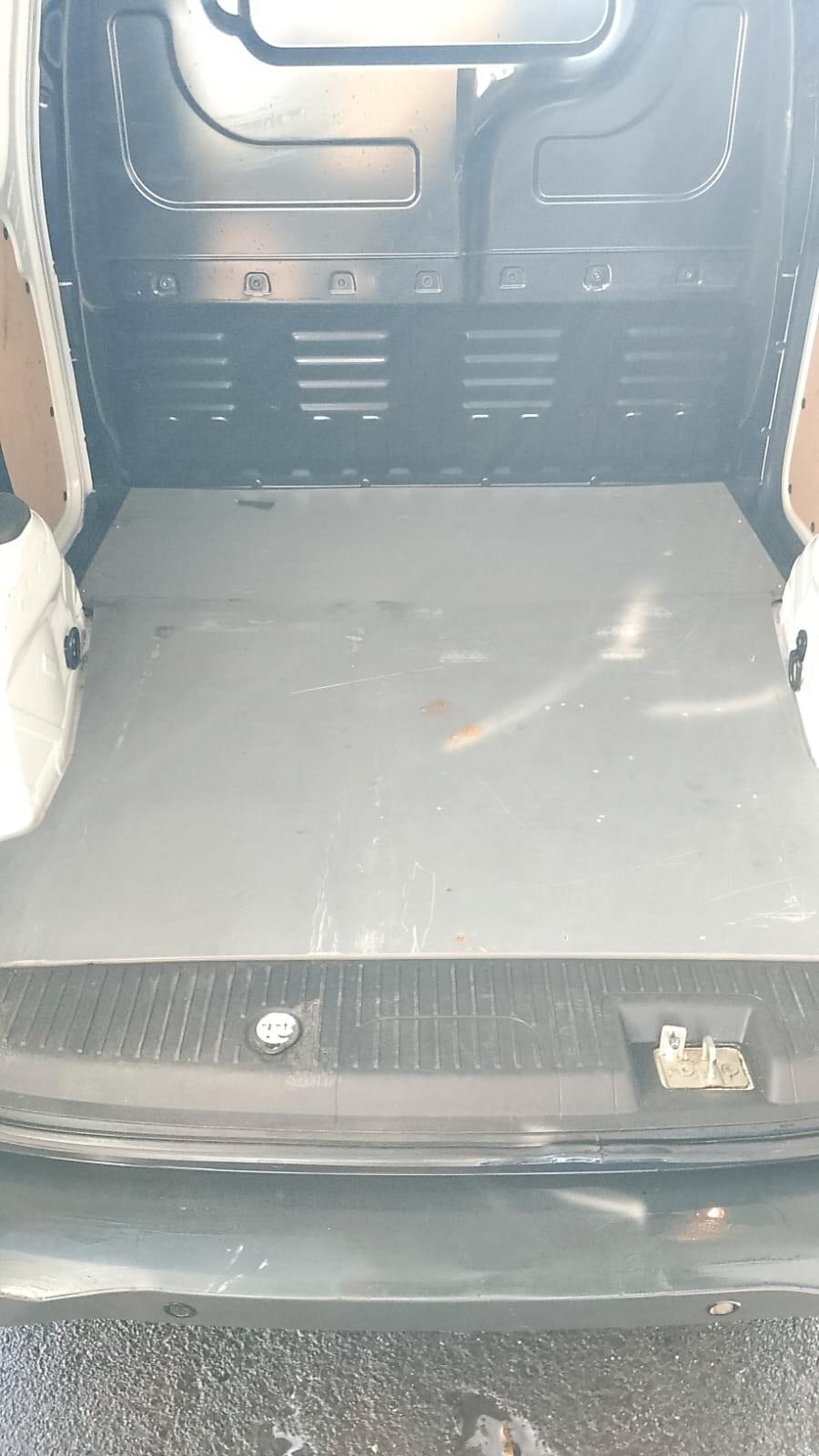 Ford Transit Courier 1.5 TDCi 75CV Van Entry