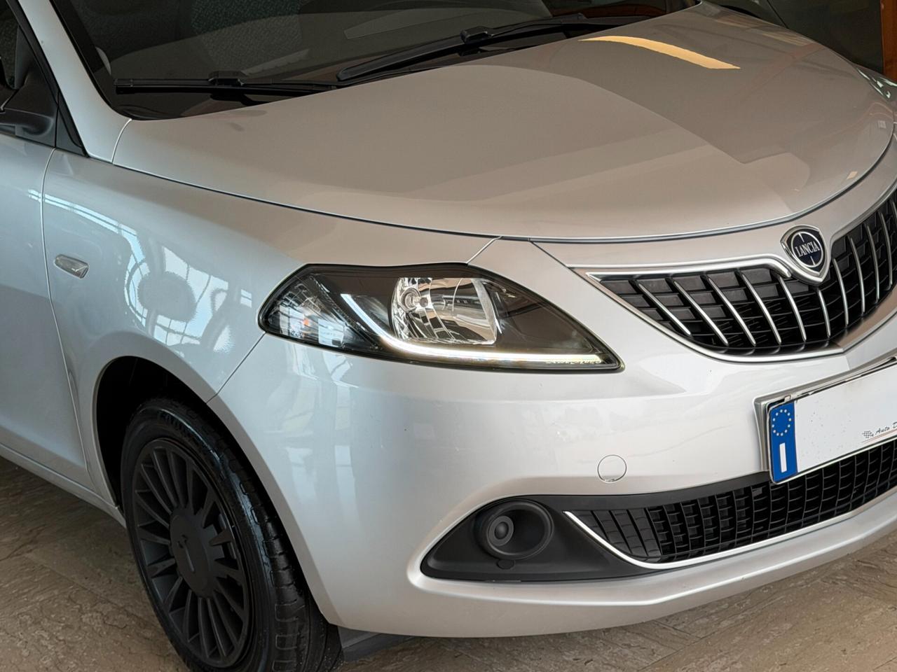 Lancia Ypsilon 1.2 69 cv. EcoChic SILVER (Imp. GPL)
