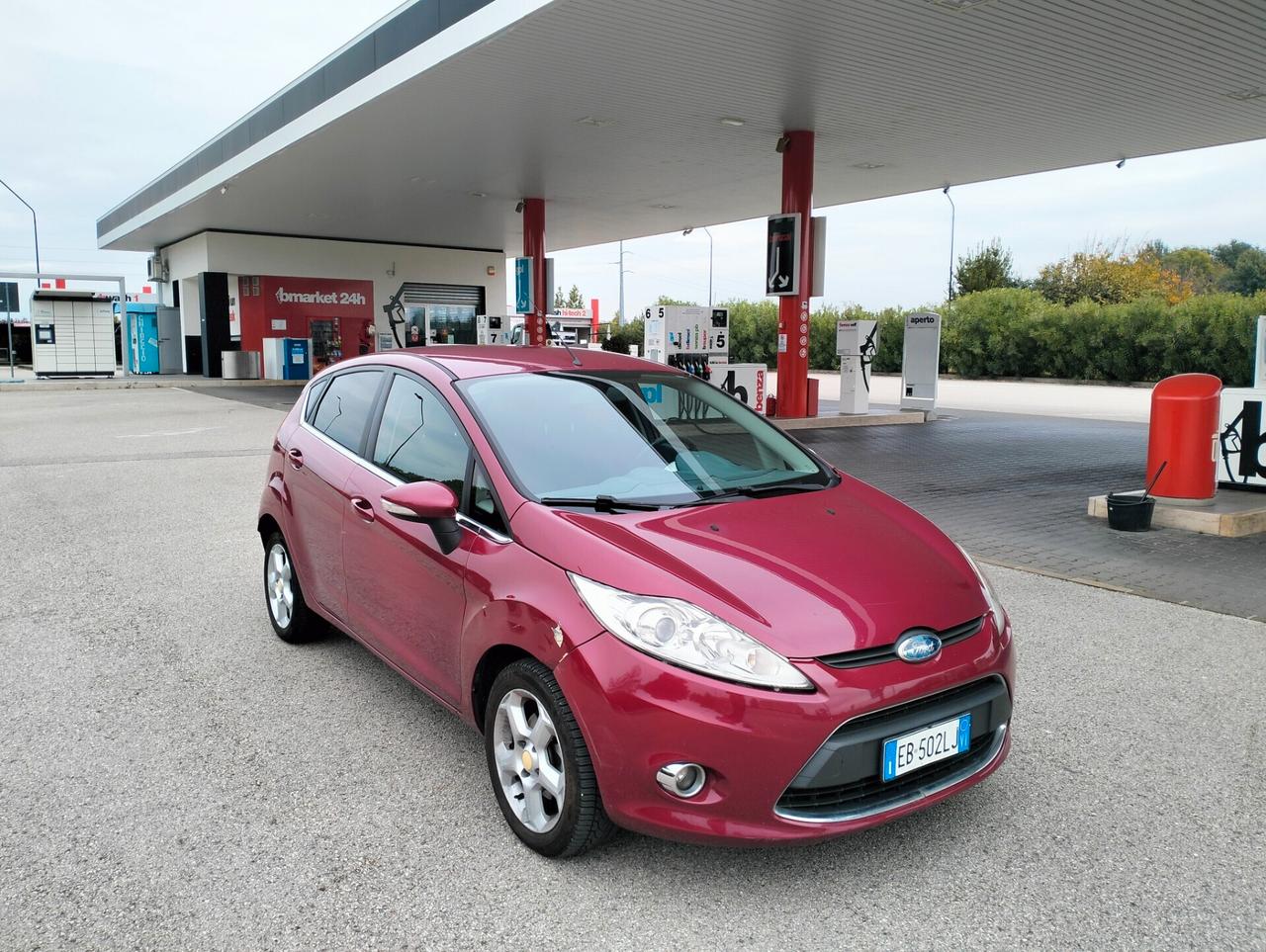 Ford Fiesta 1.4 5 porte Bz.- GPL Titanium