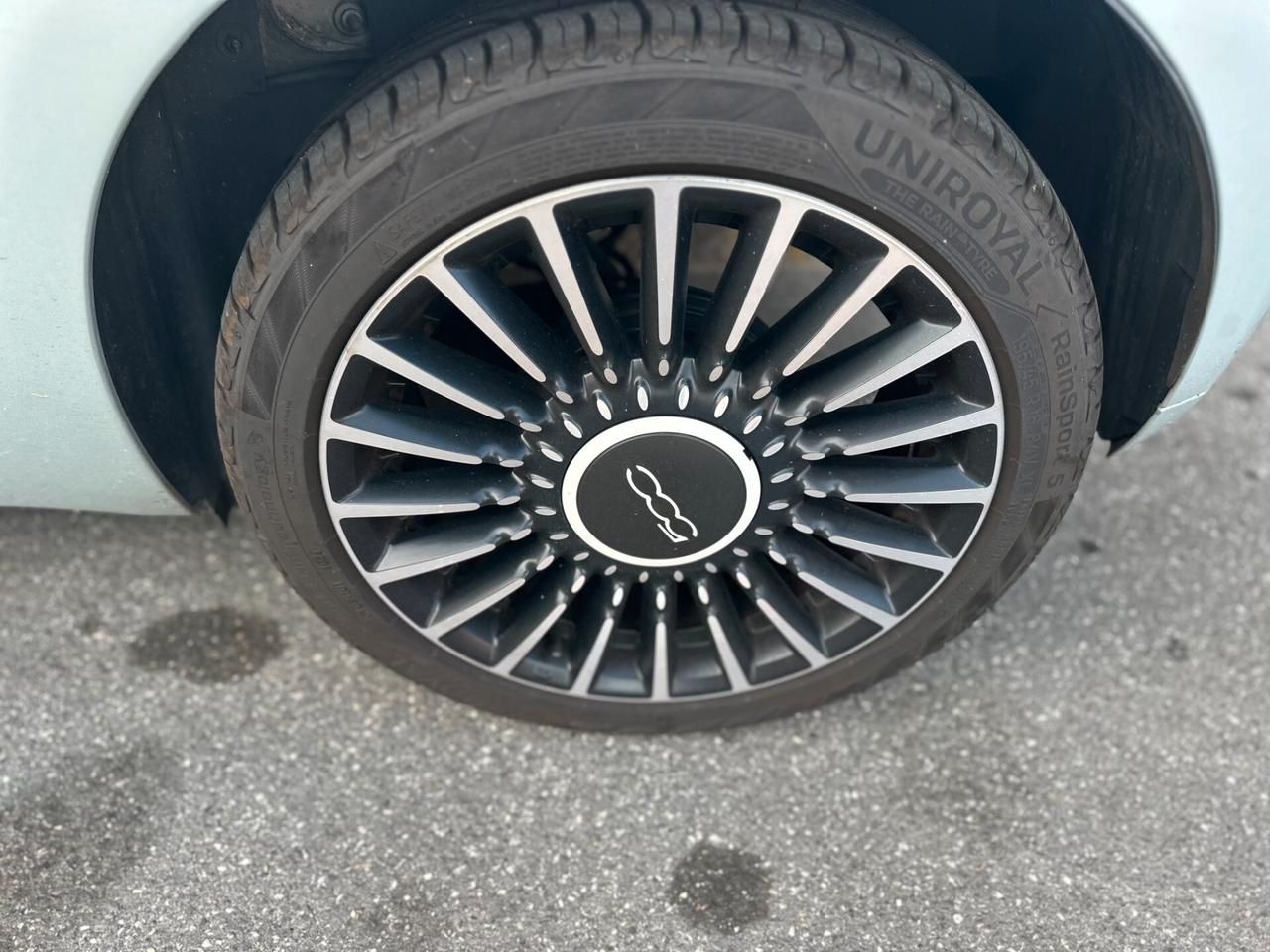 Fiat 500 1.0 Hybrid LAUNCH EDITION Full OPTIONAL Cerchi "16 - Sensori - Cruise Control - Etc.